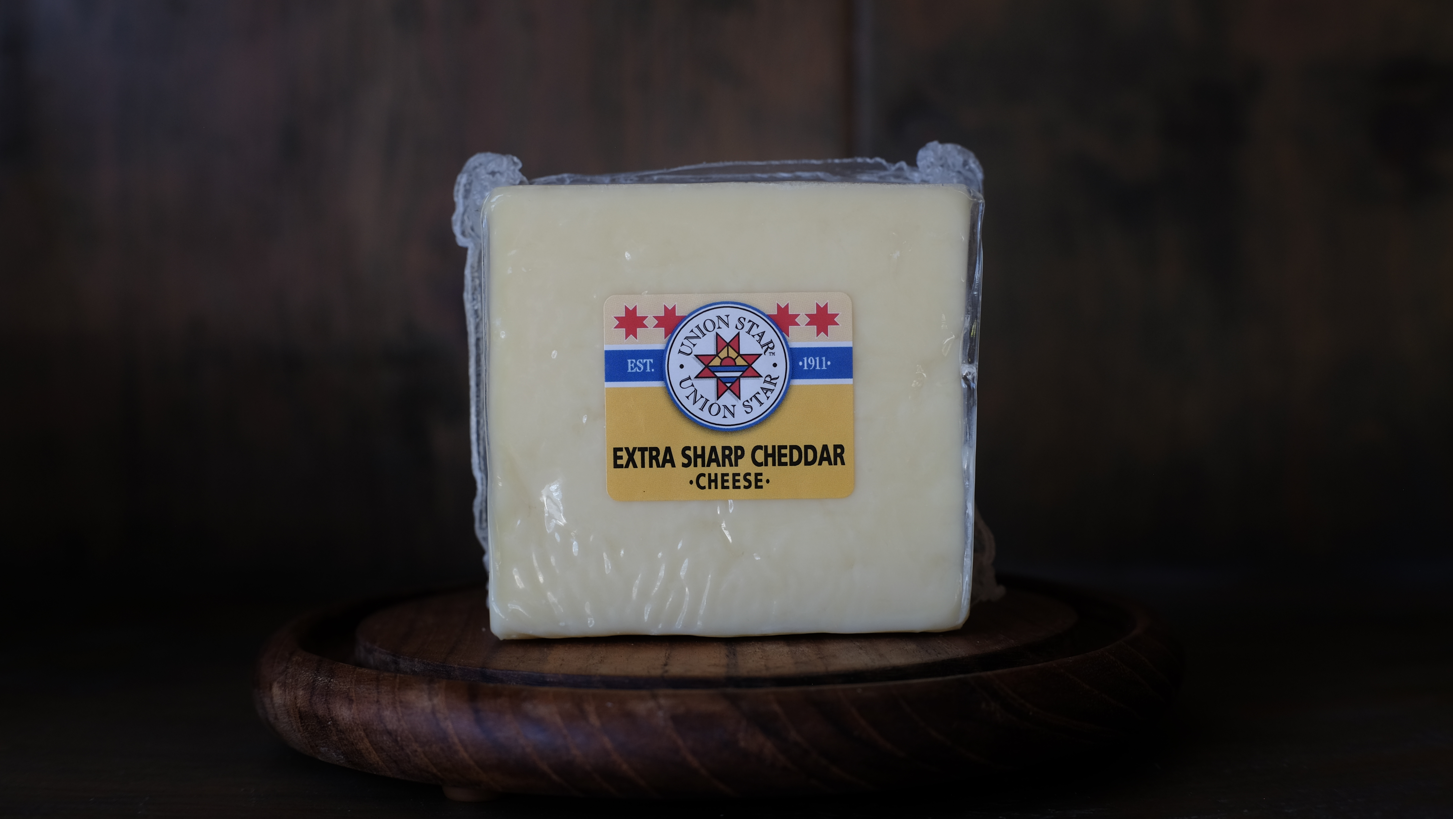 Local cheesemakers in Fremont, Wisconsin